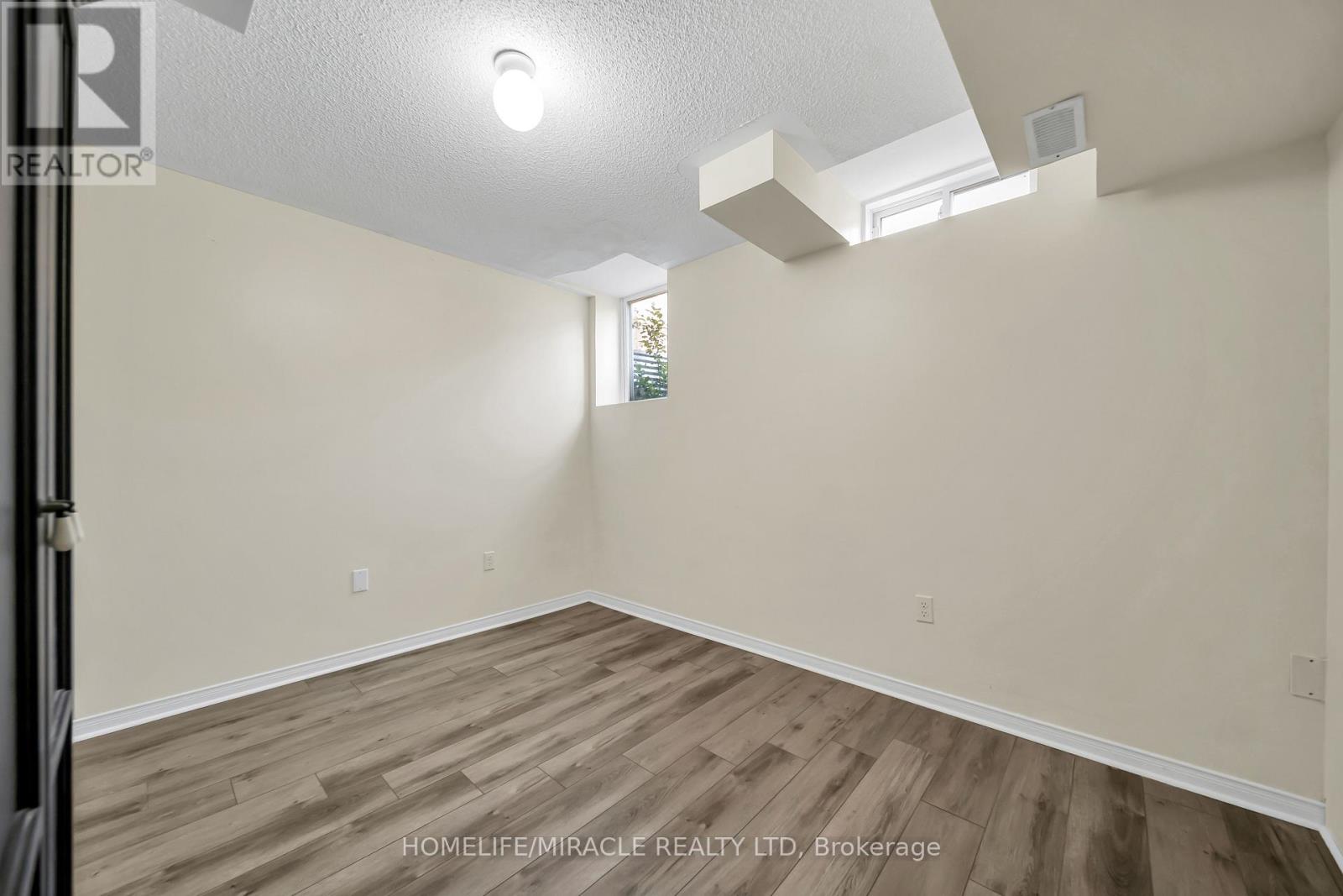 3 LOCARNO STREET - 37