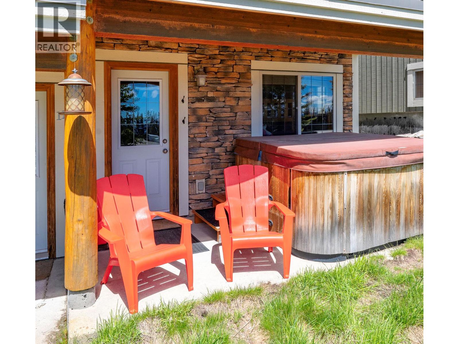 5015 Snowbird Way Unit# 12, Big White