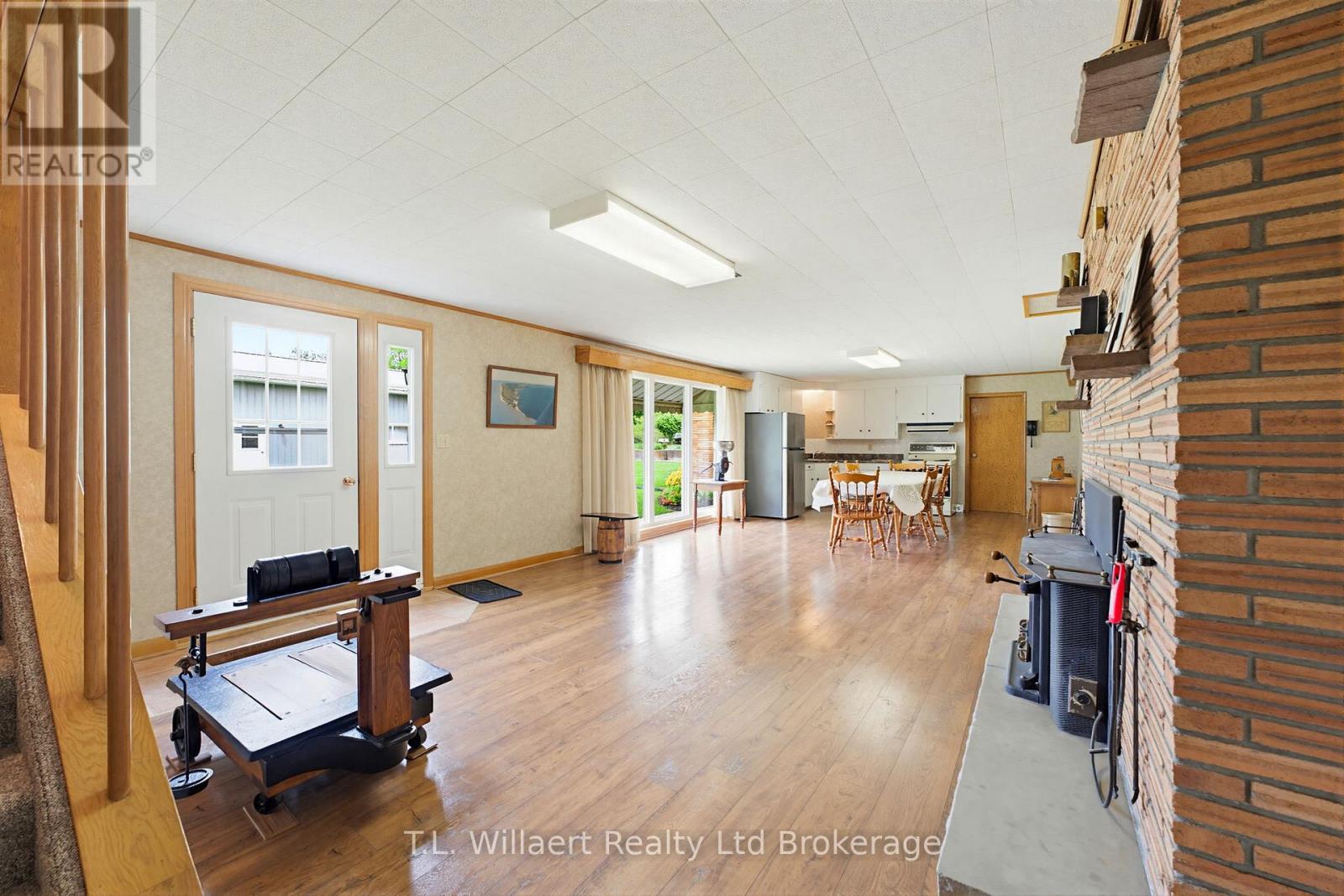 70 ALBERT STREET - 27