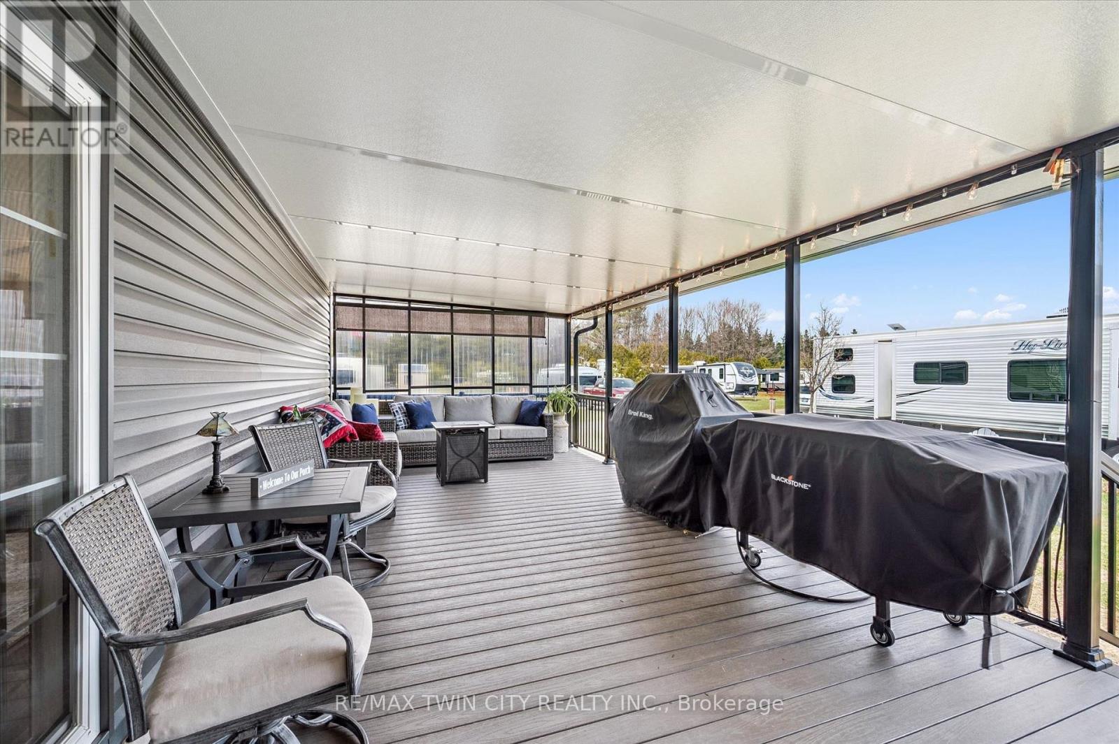 #83 930 LAKESHORE ROAD - 46