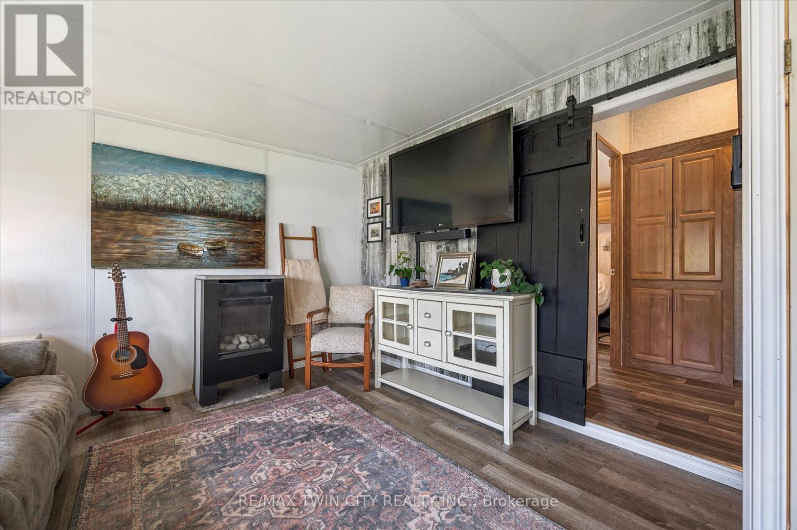 #83 930 LAKESHORE ROAD - 7