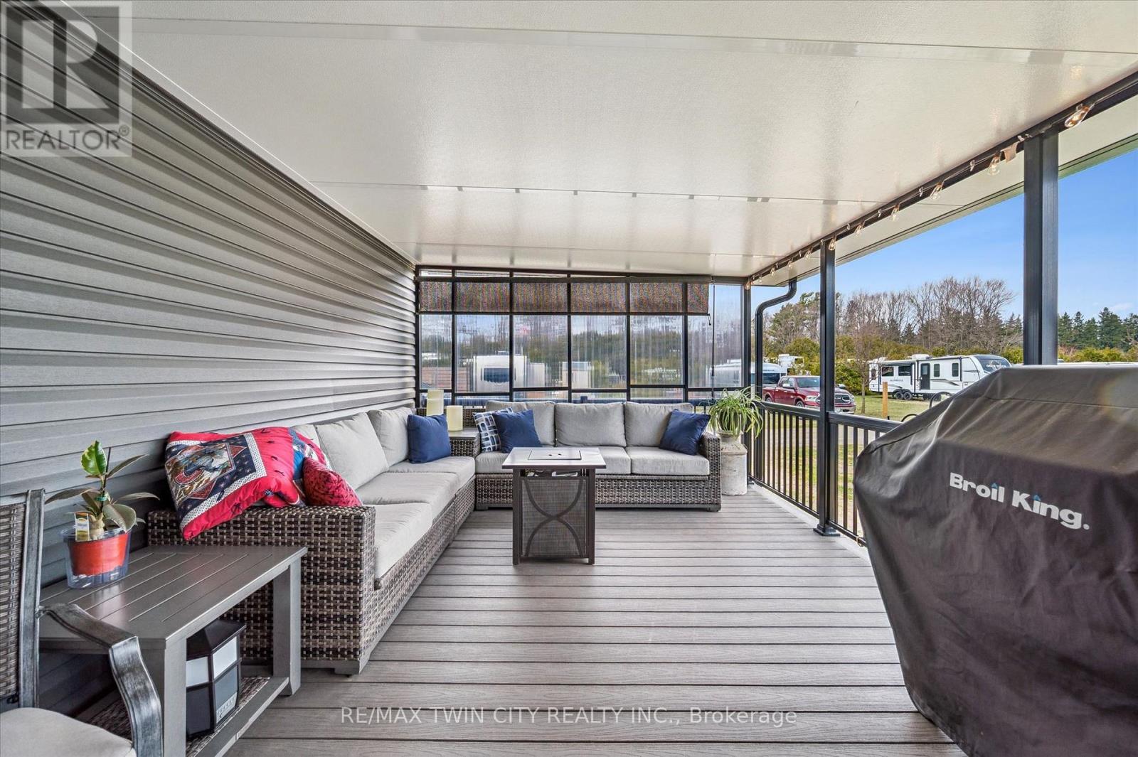 #83 930 LAKESHORE ROAD - 47