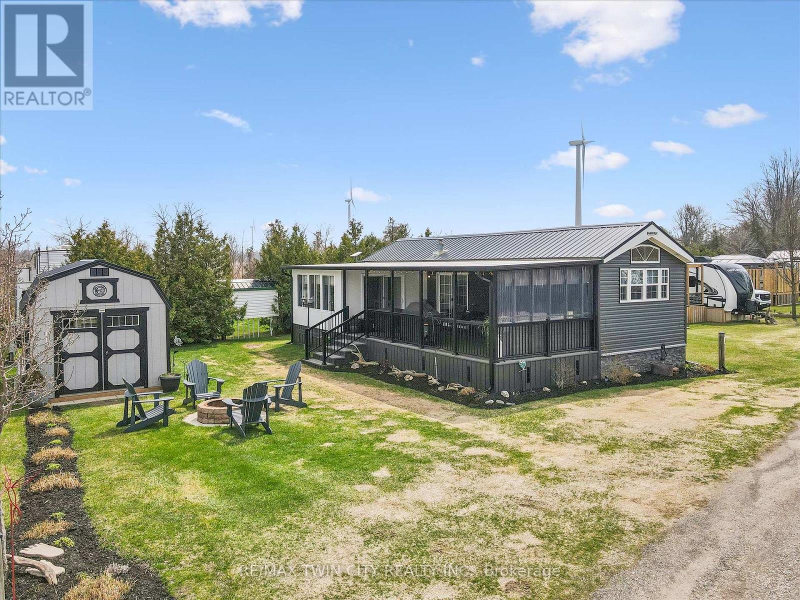 #83 930 LAKESHORE ROAD - 36