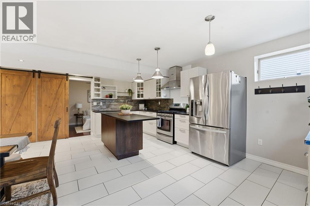 430 WINNIETT Street - 20