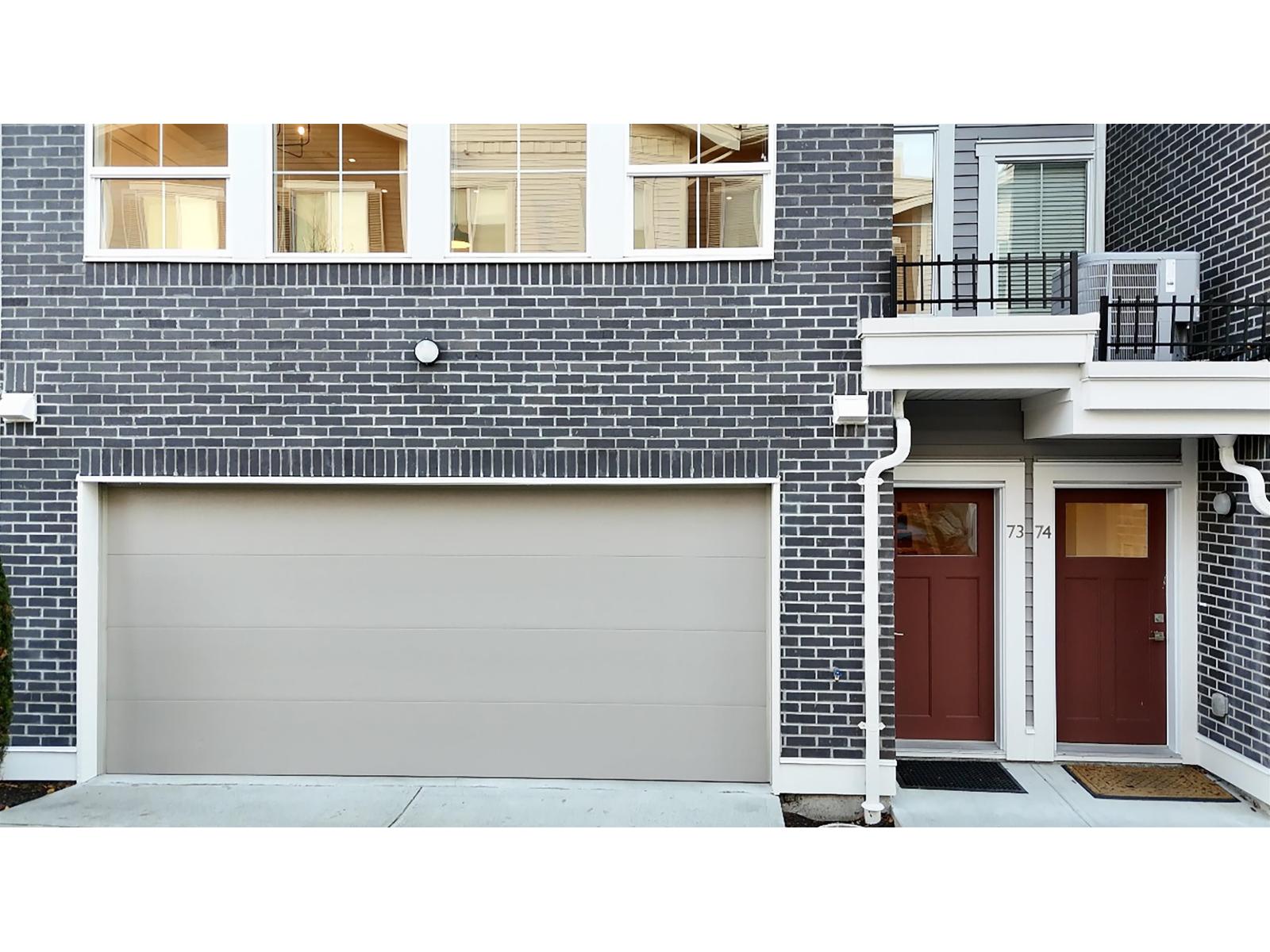 73 8371 202B STREET, Langley