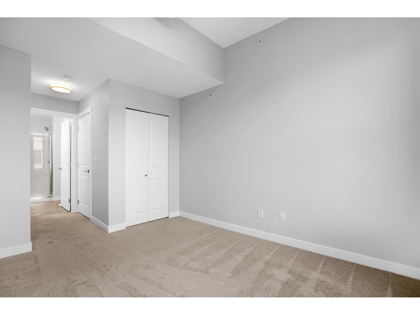 73 8371 202B STREET, Langley