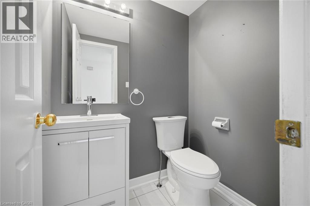 #49 2275 CREDIT VALLEY Road - 16