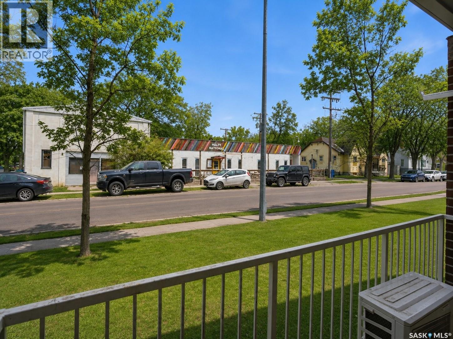 #101 2313 Montreal STREET - 21