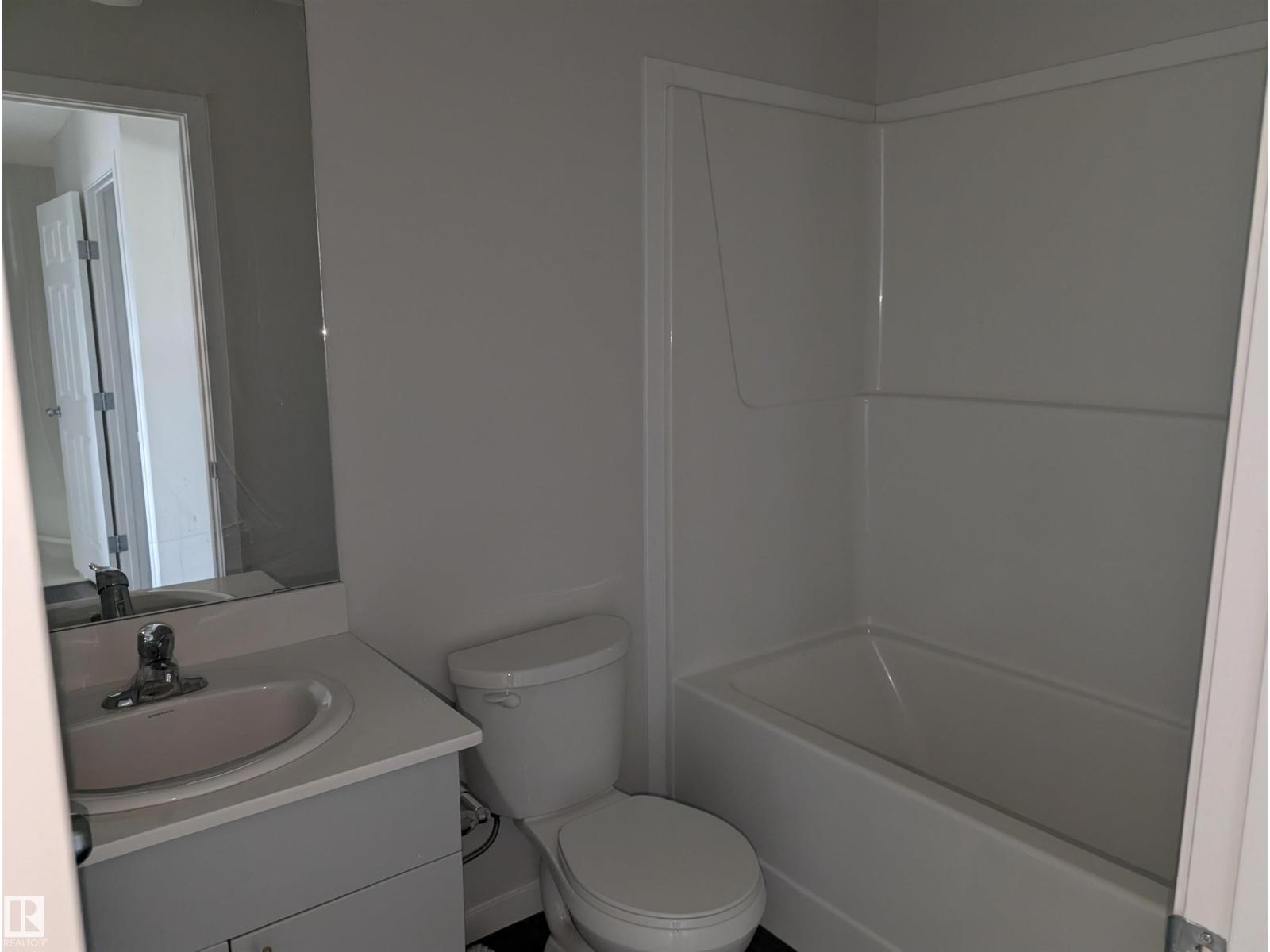 17619 49 ST NW - 10