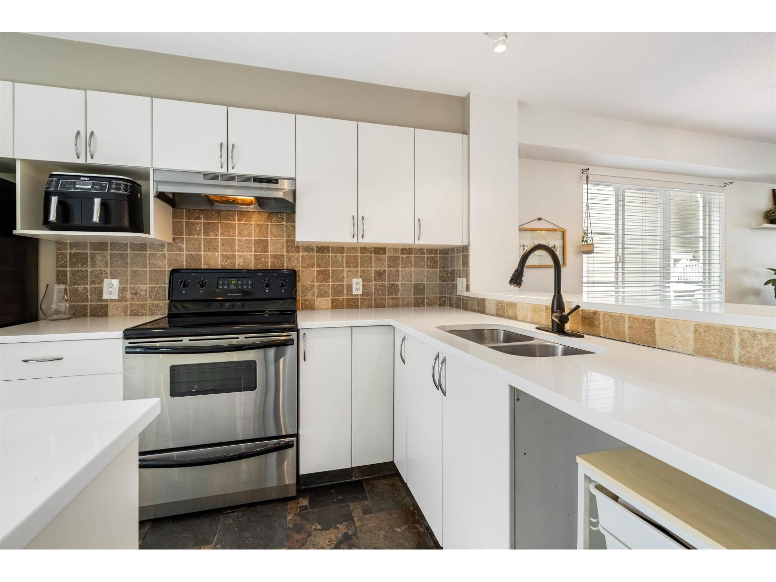 102 15175 62A AVENUE, Surrey