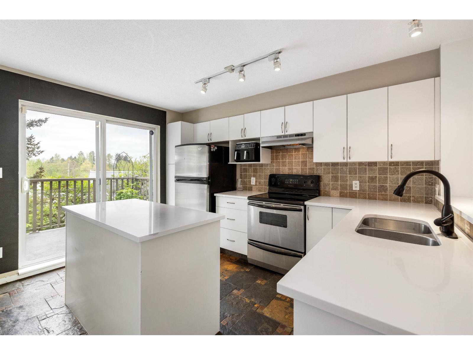 102 15175 62A AVENUE, Surrey