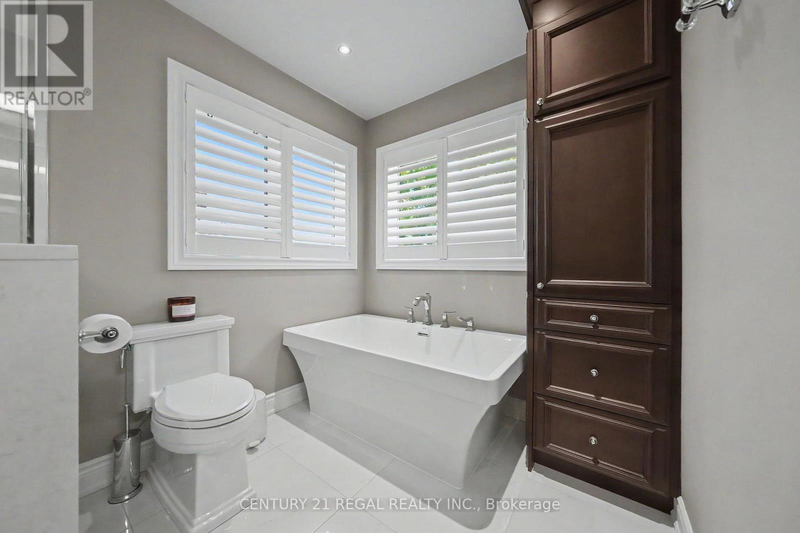 2260 CHICKADEE CRESCENT - 27