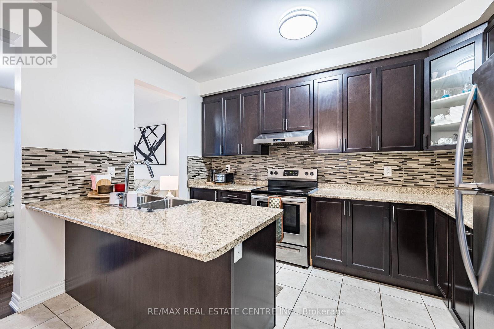248 INSPIRE BOULEVARD - 16