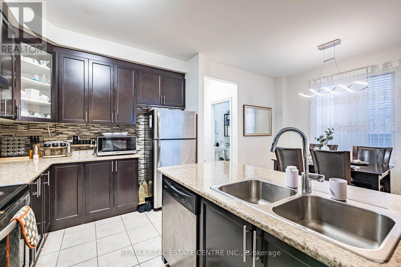 248 INSPIRE BOULEVARD - 19