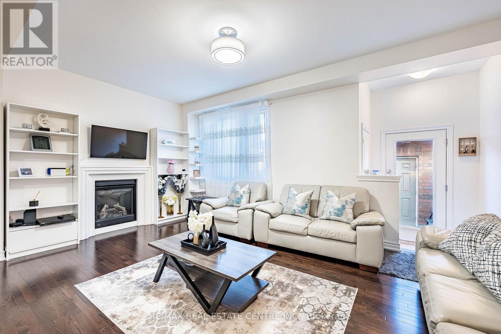 248 INSPIRE BOULEVARD - 22