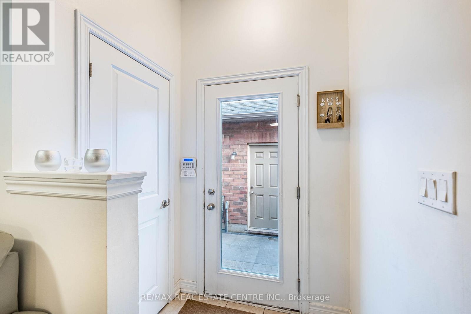248 INSPIRE BOULEVARD - 24