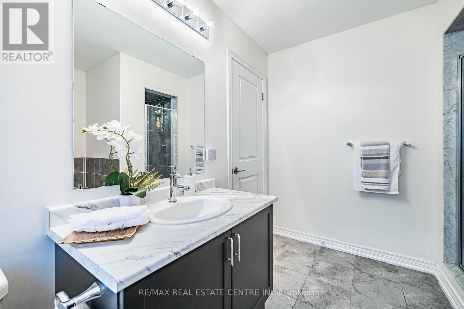 248 INSPIRE BOULEVARD - 34
