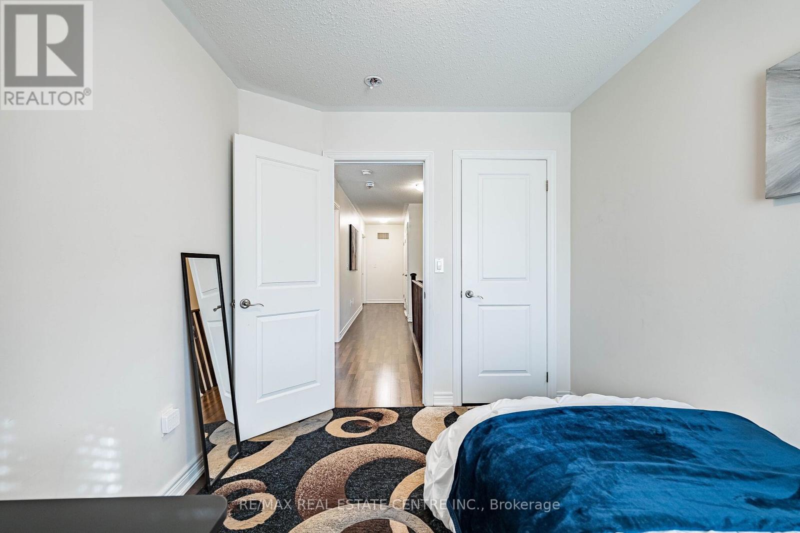 248 INSPIRE BOULEVARD - 36