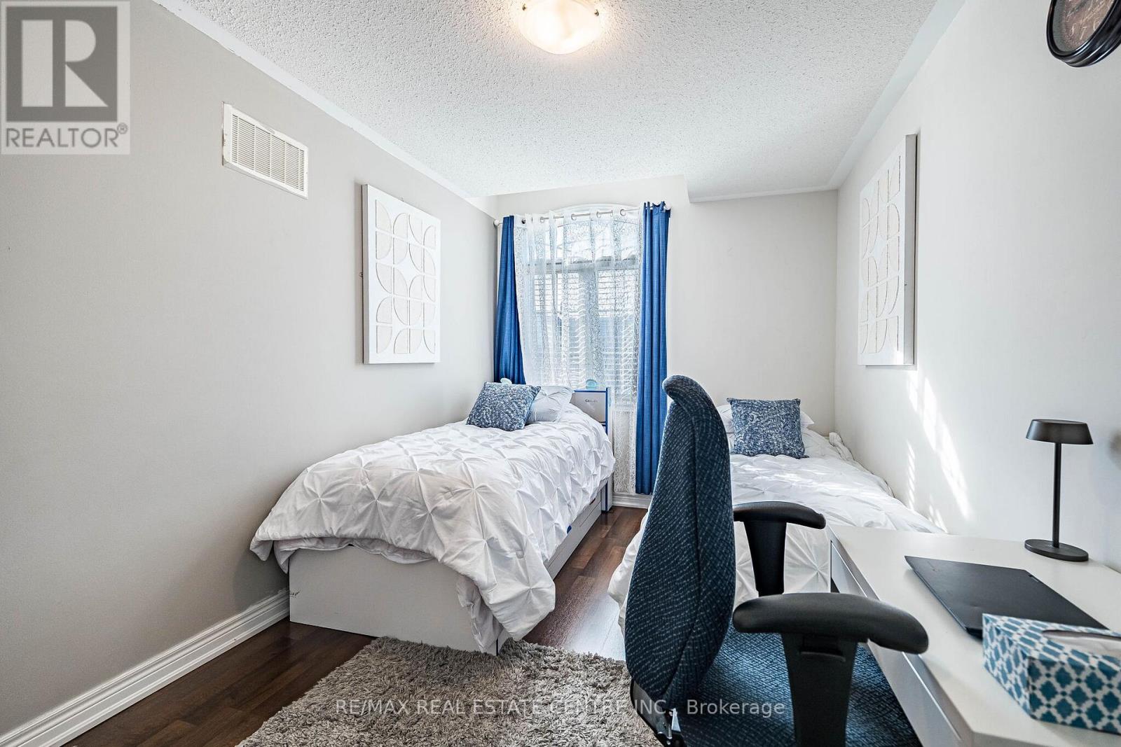 248 INSPIRE BOULEVARD - 37