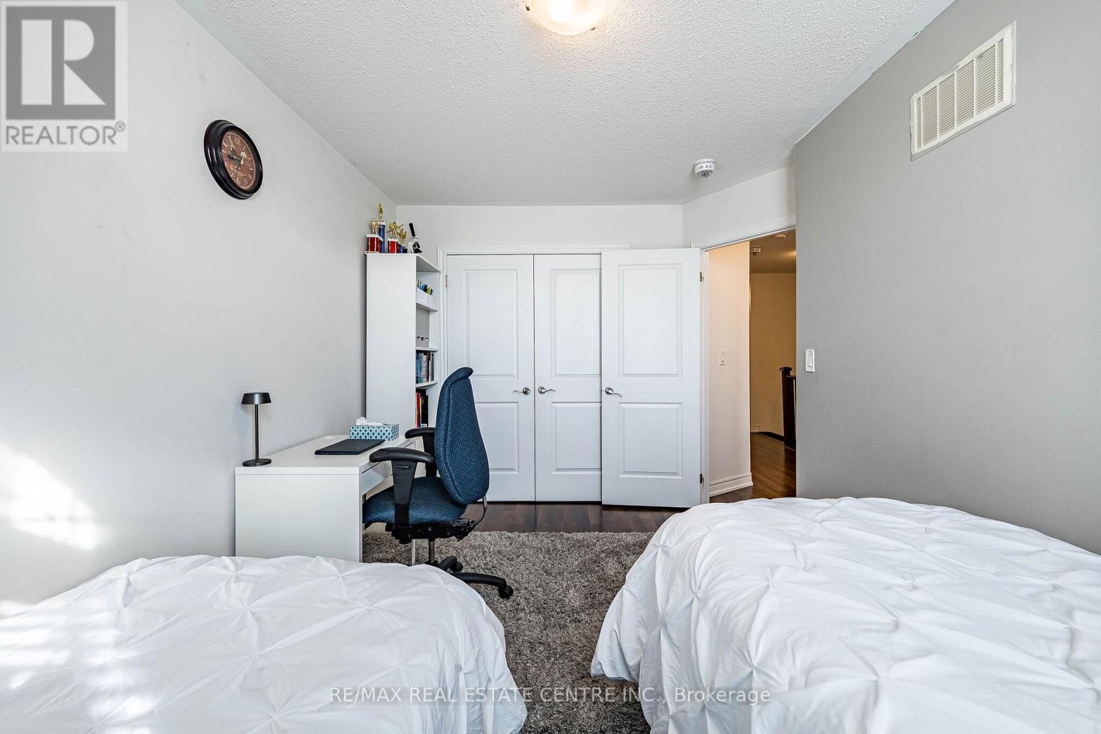 248 INSPIRE BOULEVARD - 38