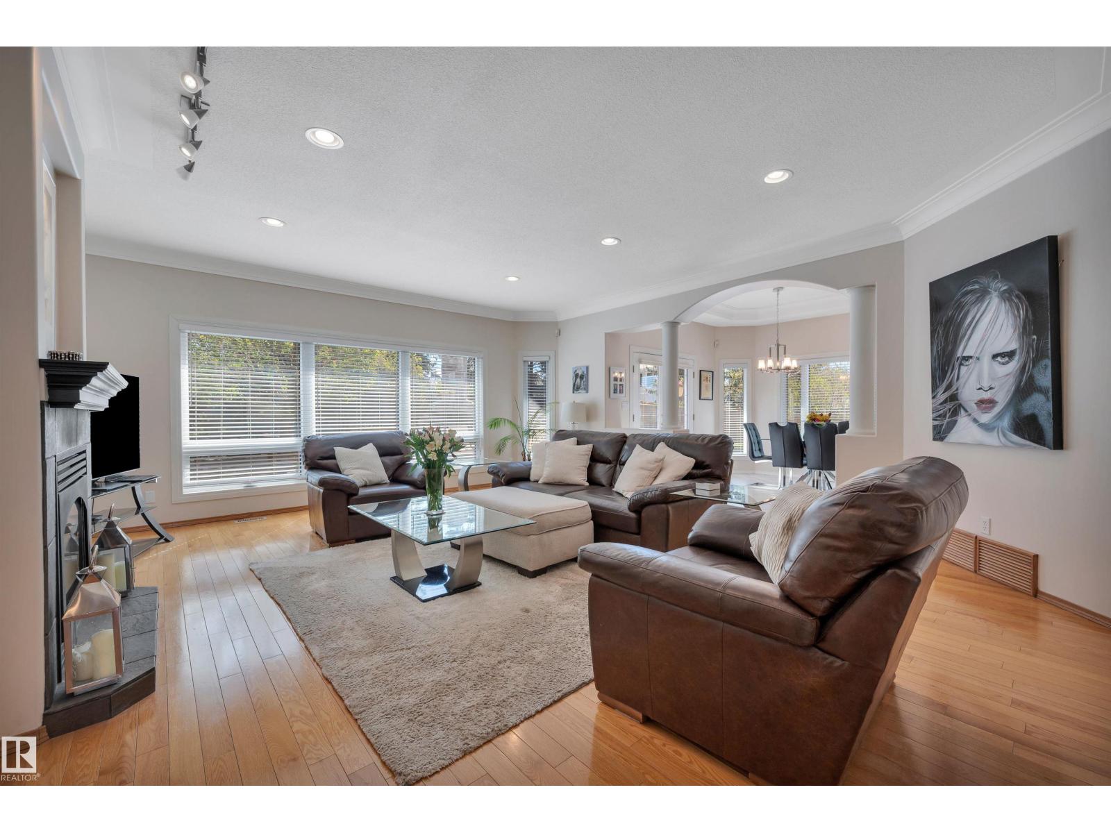 479 ESTATE DR - 19