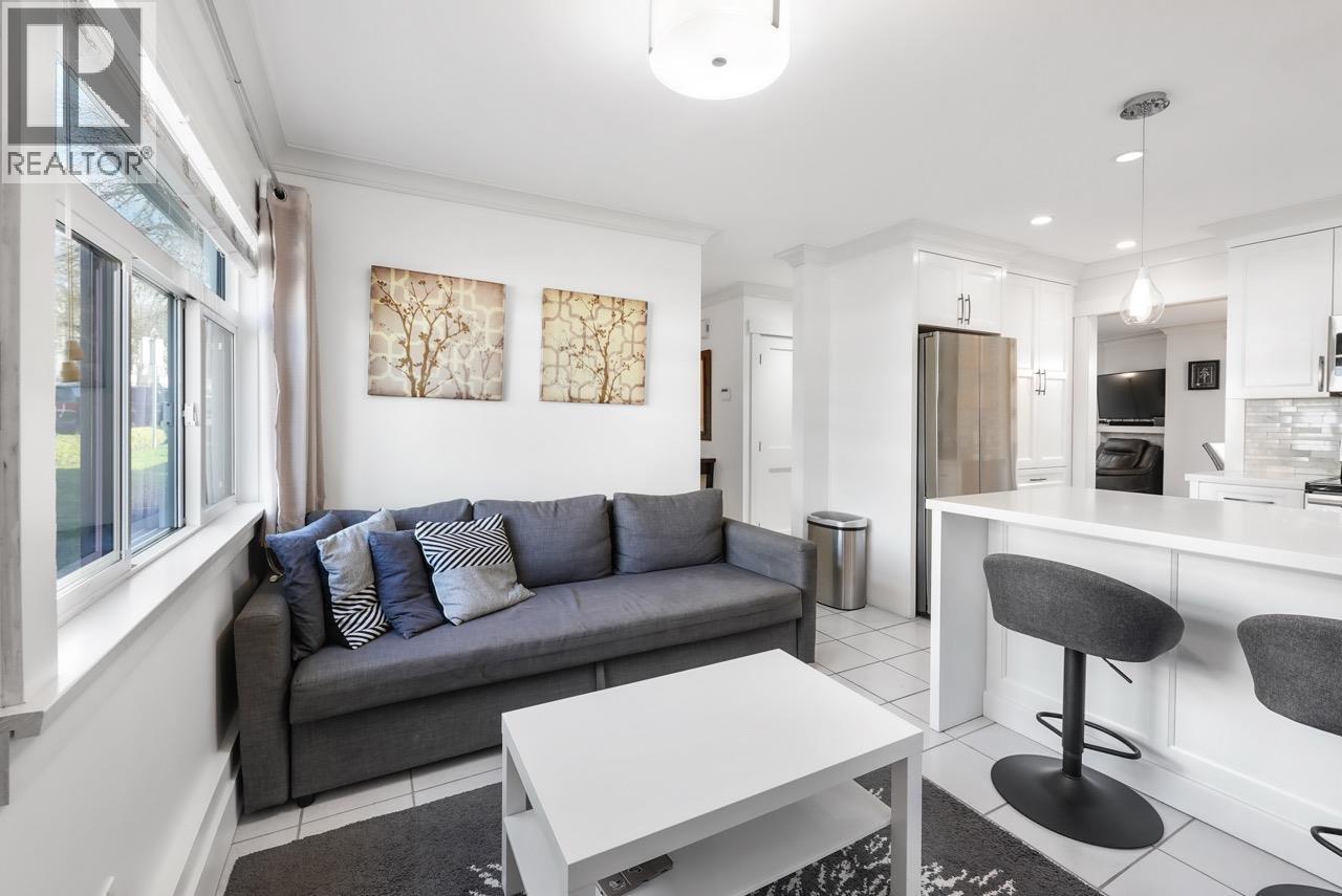 38 889 TOBRUCK AVENUE, North Vancouver