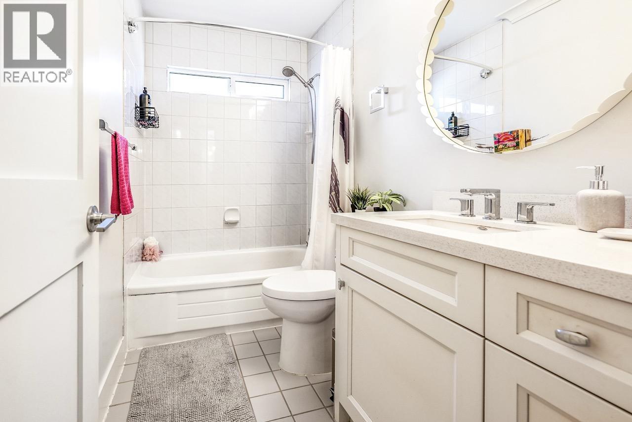 38 889 TOBRUCK AVENUE, North Vancouver