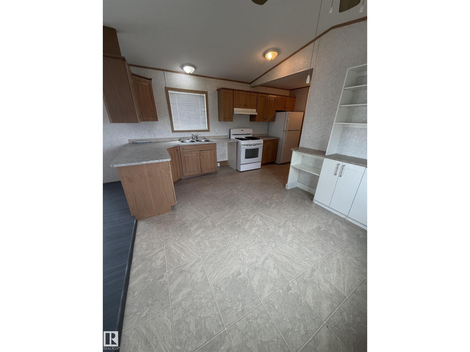 5031 52 ST — photo 11