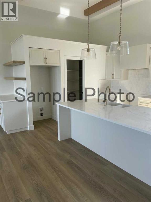 10726 145 Avenue - 7
