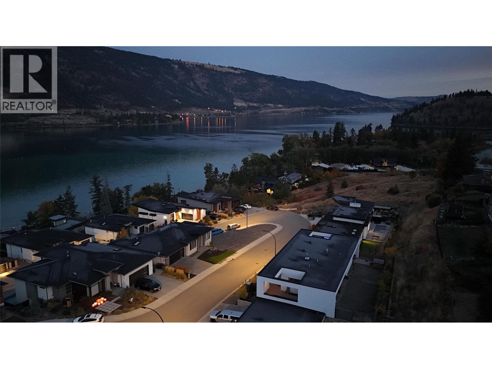 15873 Kobayashi Court, Lake Country