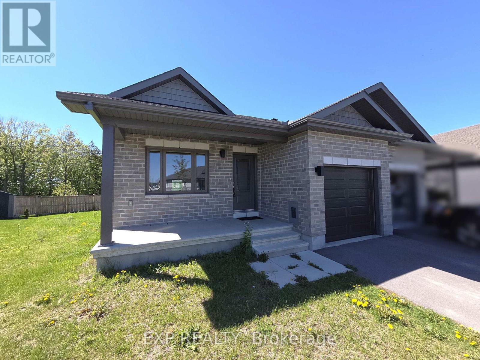 15 SEABERT DRIVE - 1
