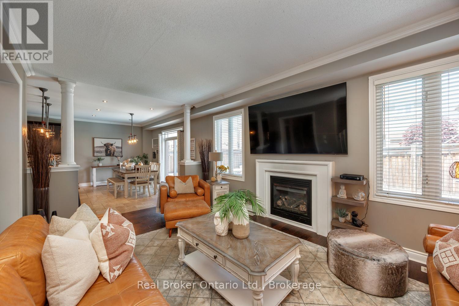 42 TED MILLER CRESCENT - 17