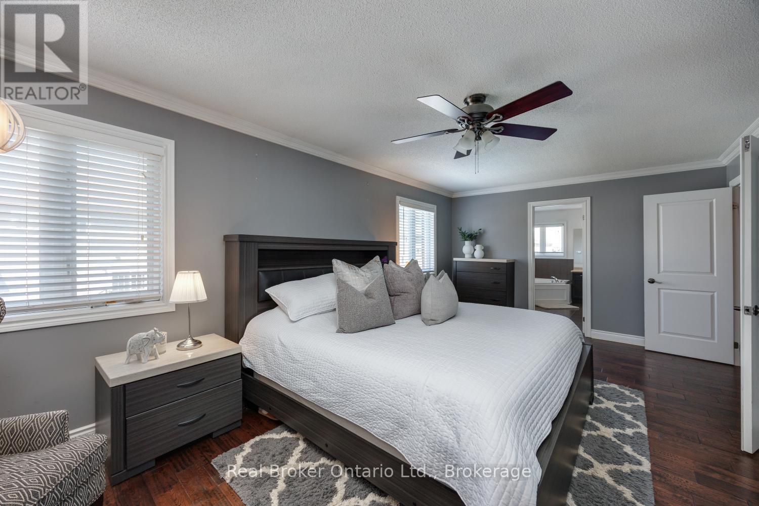 42 TED MILLER CRESCENT - 30
