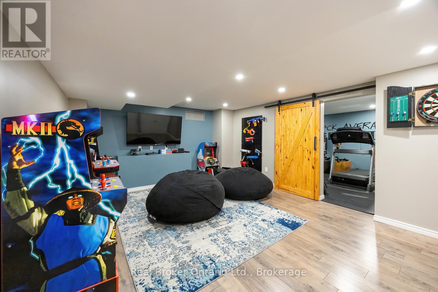 42 TED MILLER CRESCENT - 43