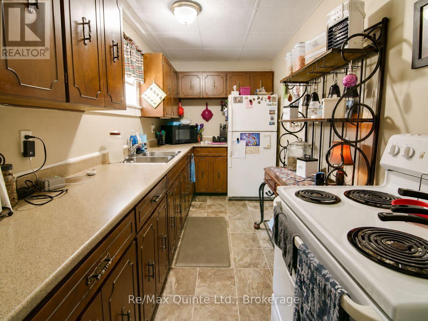 146 BLEECKER AVENUE - 21