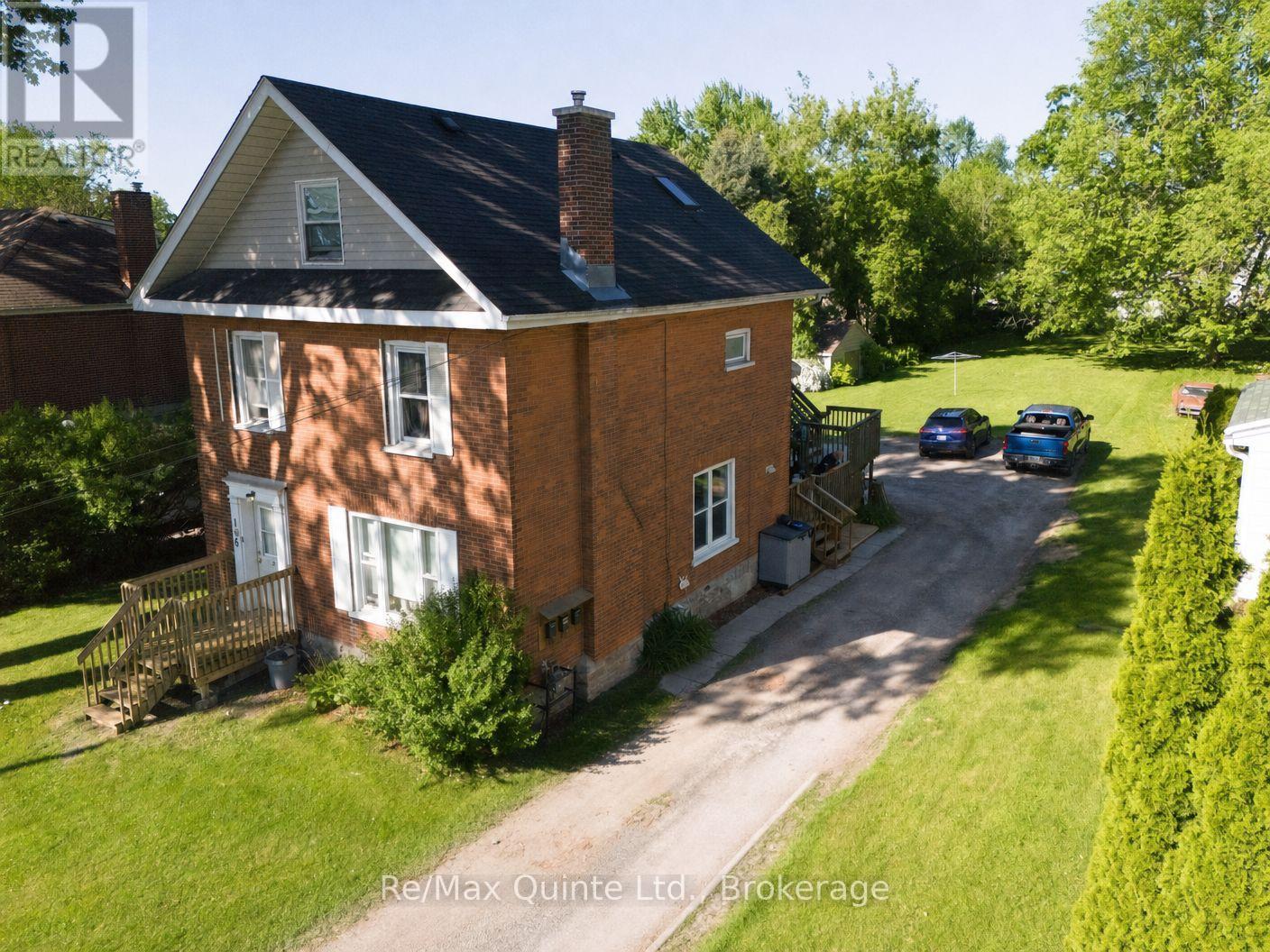 146 BLEECKER AVENUE - 32