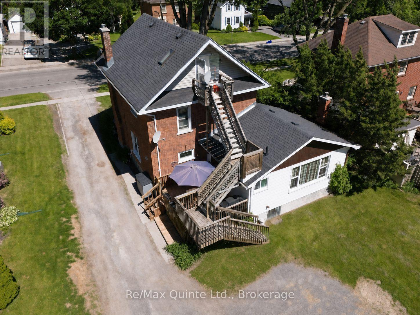 146 BLEECKER AVENUE - 33