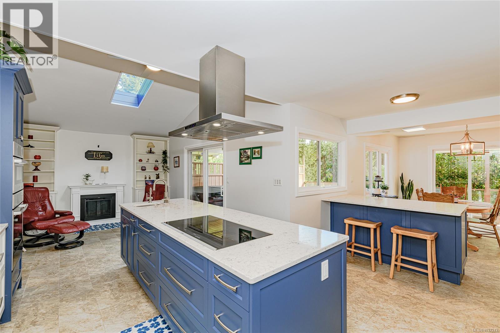896 Chapman Rd - 7