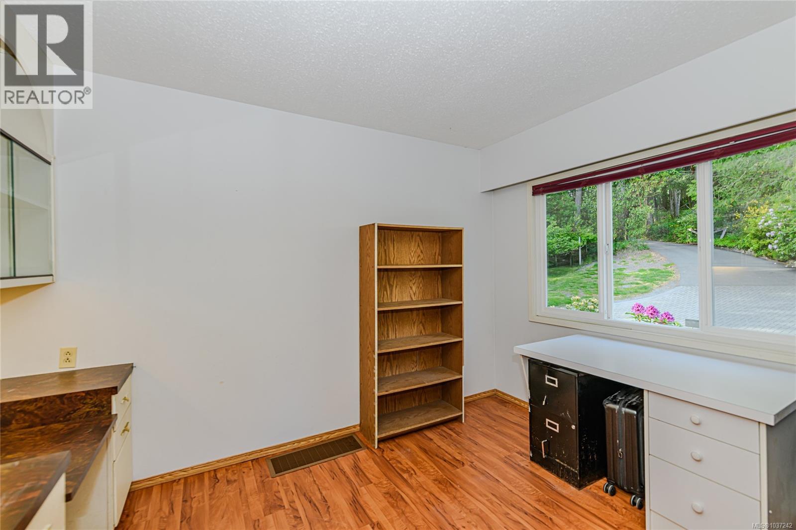 896 Chapman Rd - 20