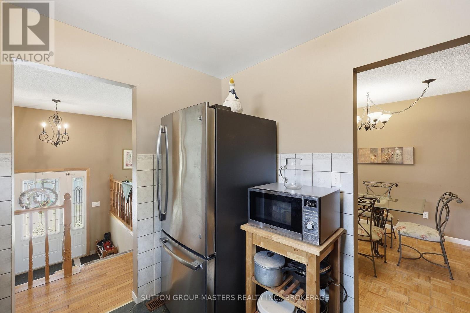 119 DAUPHIN AVENUE - 20