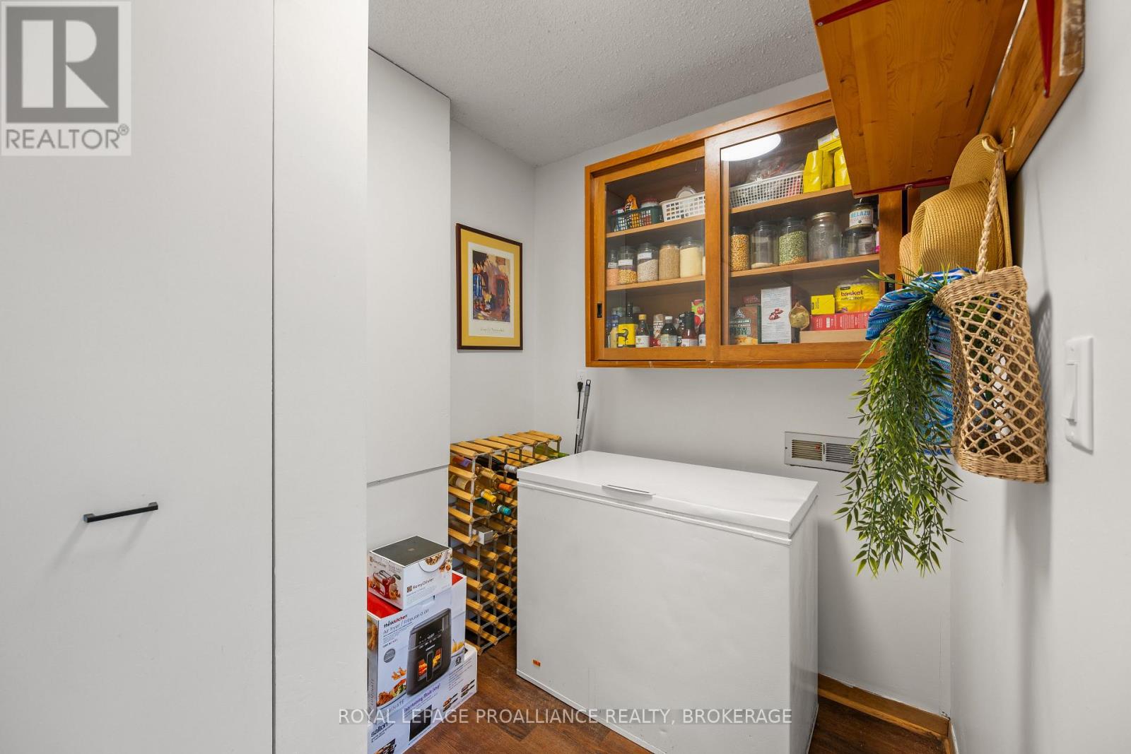 3860 DESERT LAKE ROAD - 36
