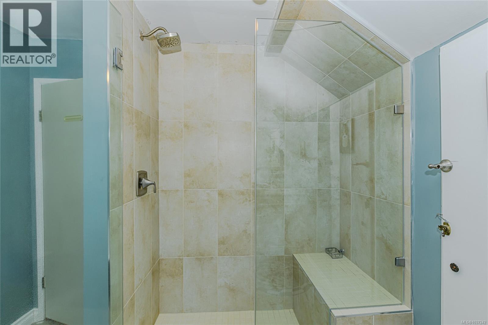 896 Chapman Rd - 29