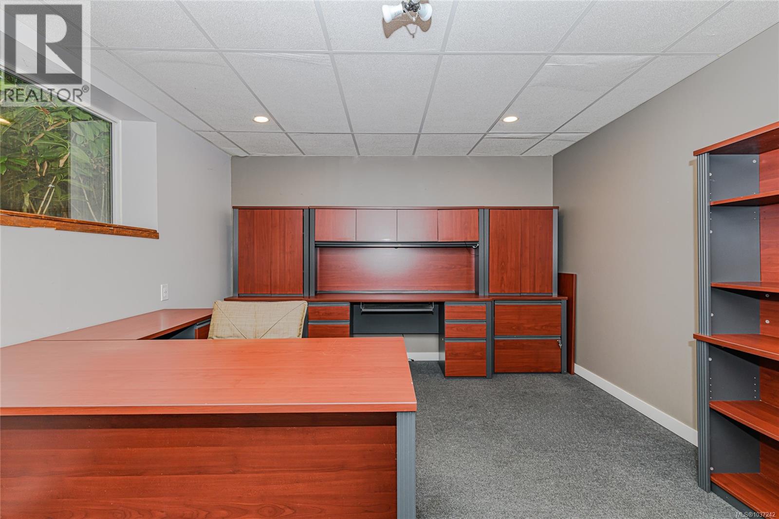 896 Chapman Rd - 33
