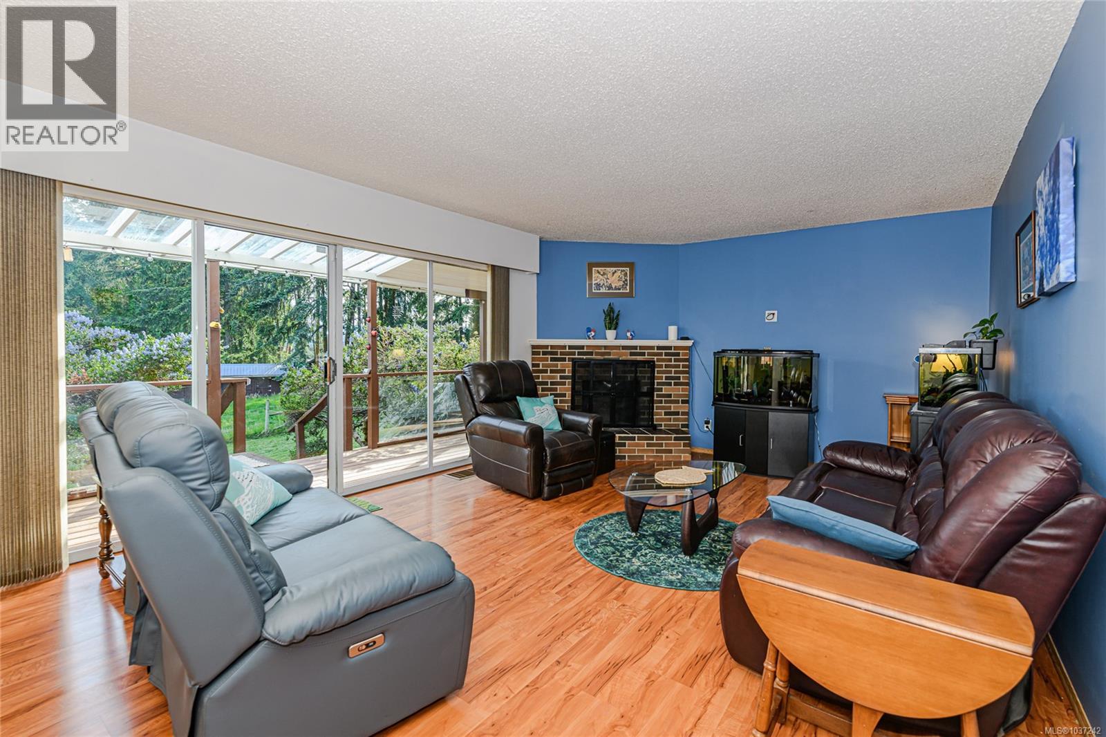 896 Chapman Rd - 10