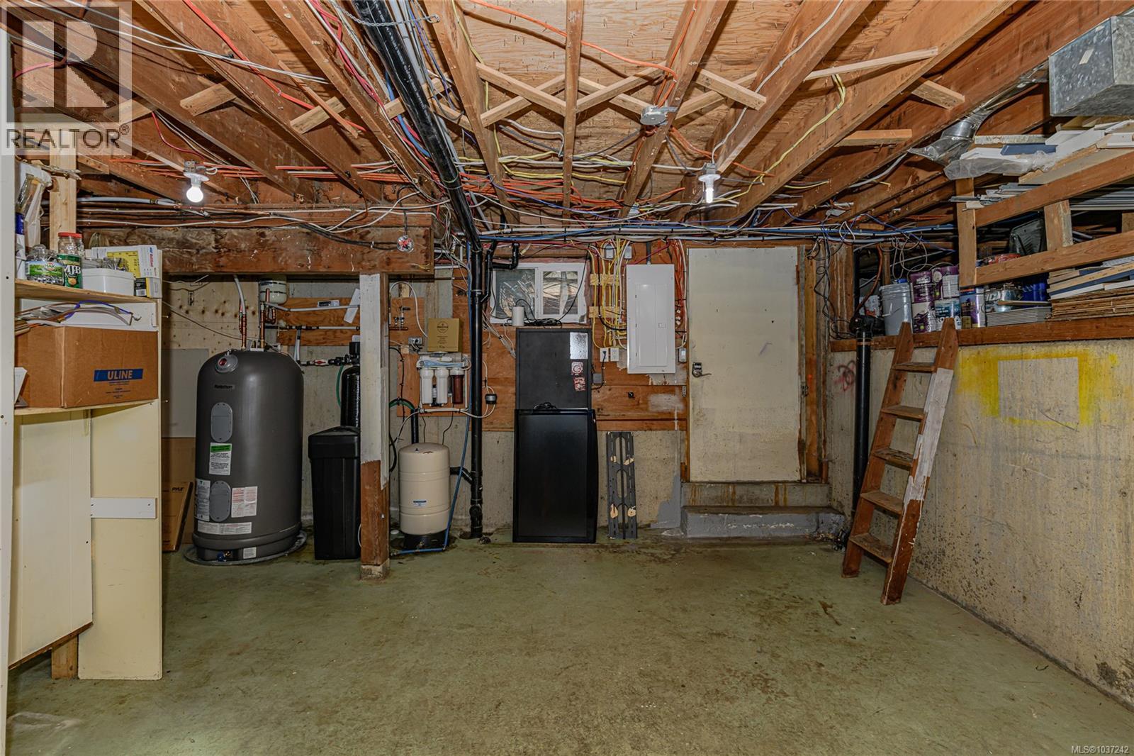 896 Chapman Rd - 36
