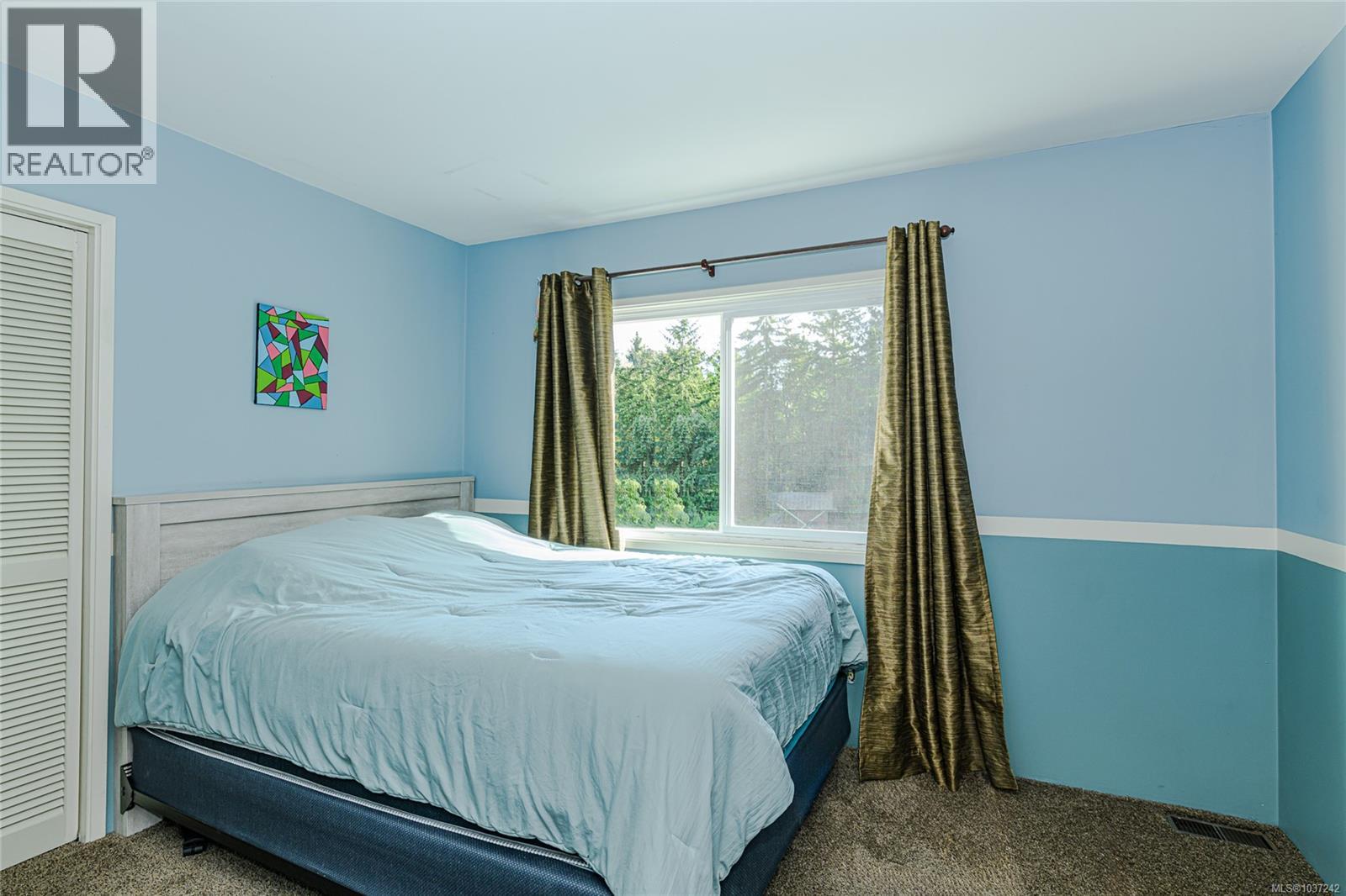 896 Chapman Rd - 26