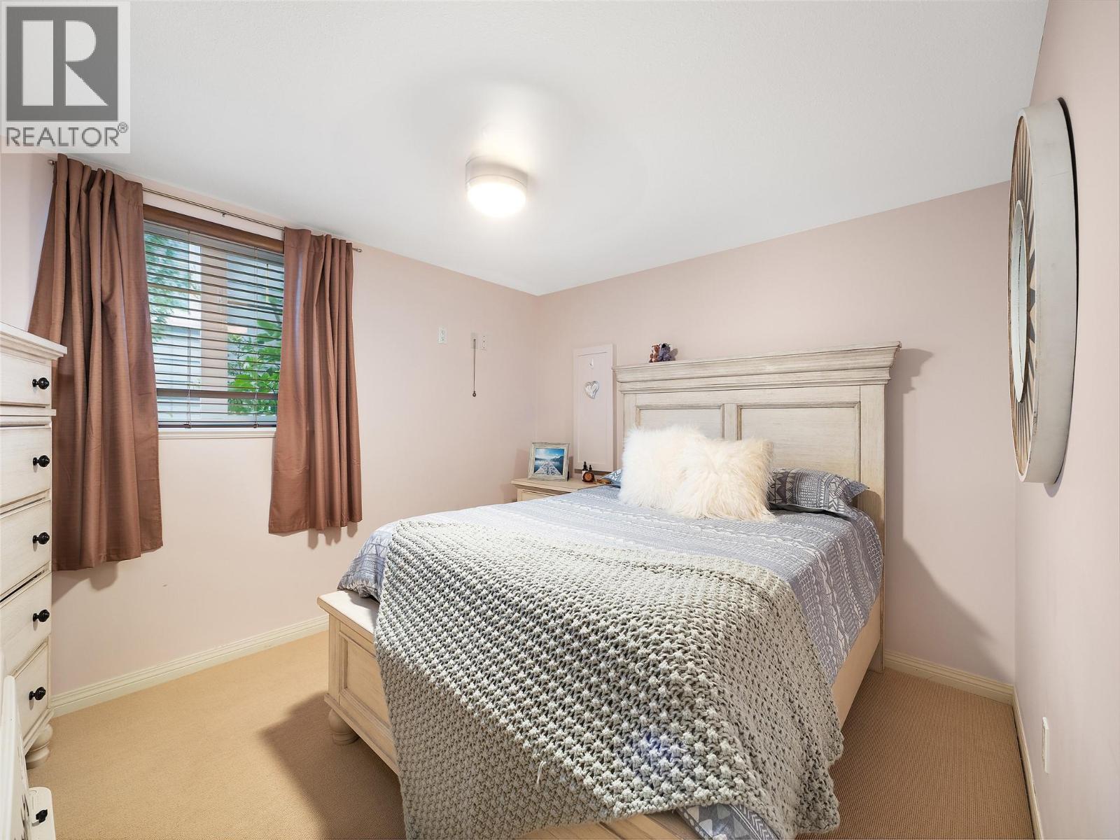 #2 415 Silver Queen Road - 12