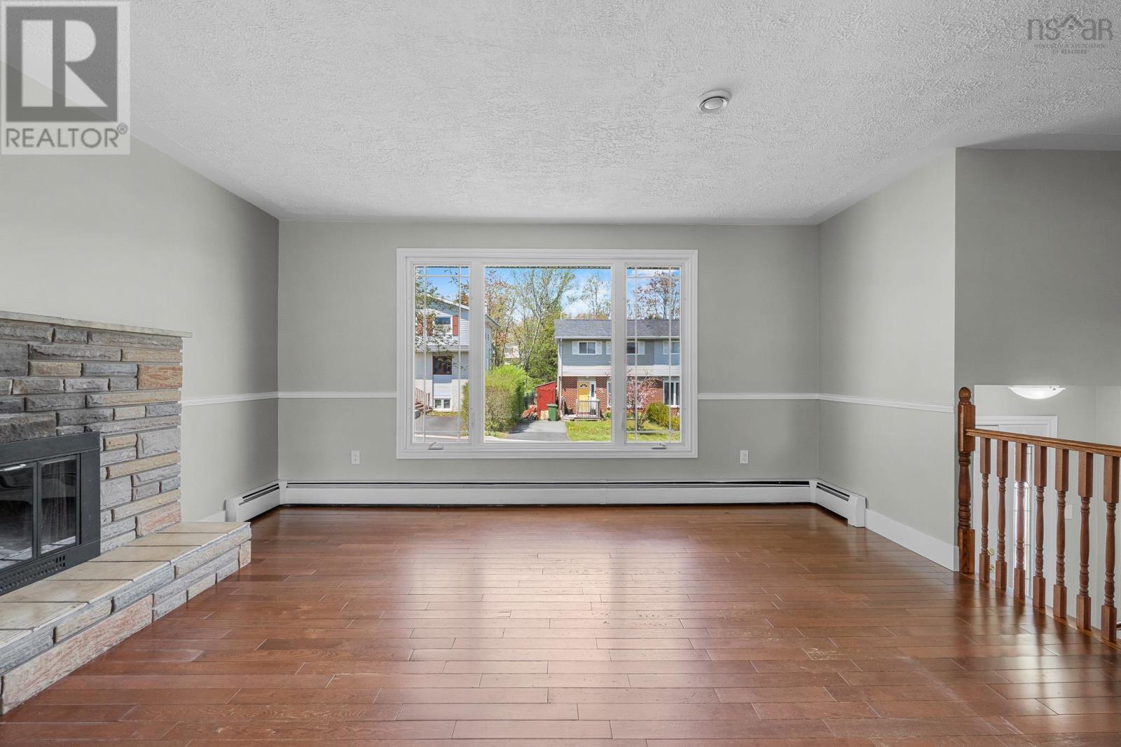 Property 33 of 39 of 11 Langevin Drive
