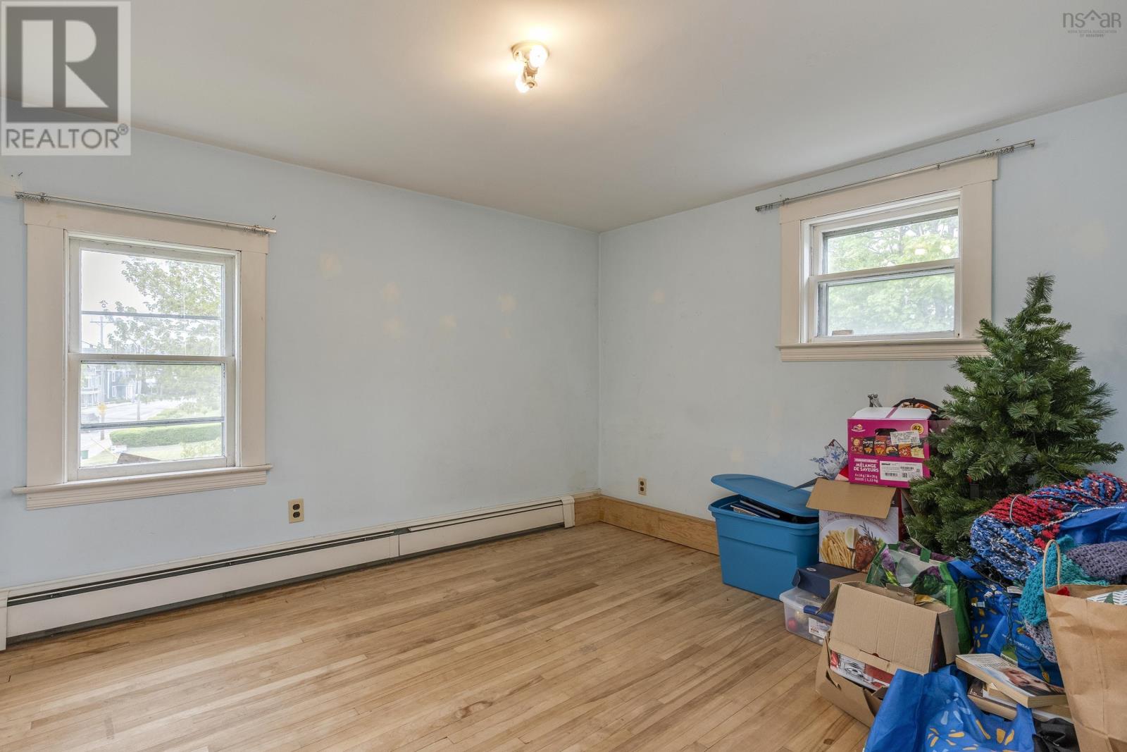 335 Granville Street Street - 32