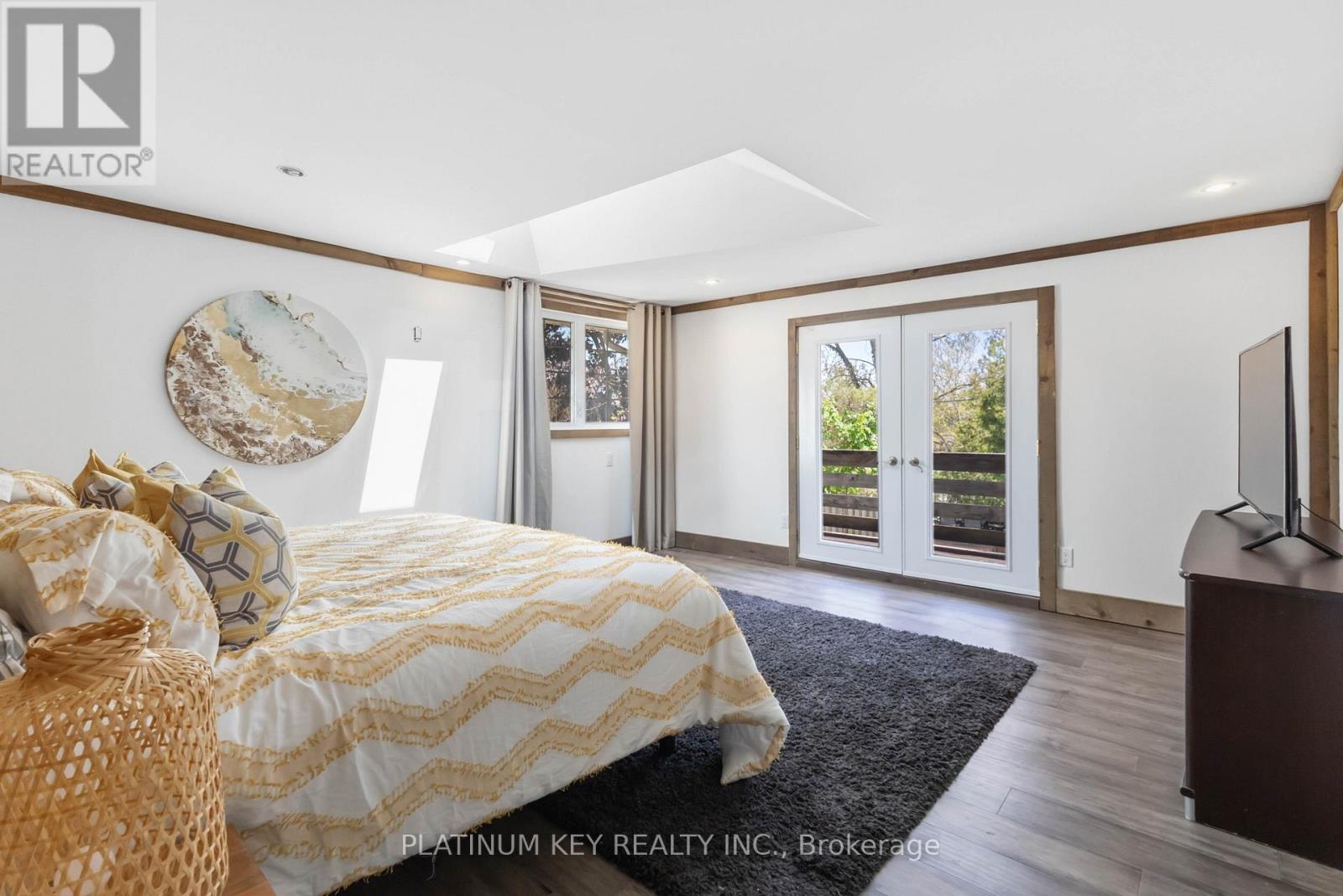 1571 MCCLURE DRIVE - 23